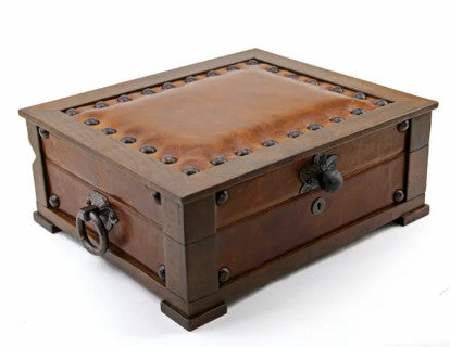 Brizard & Co. The "Chesterfield" Humidor